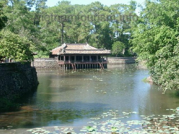 Mausolée de Tuduc